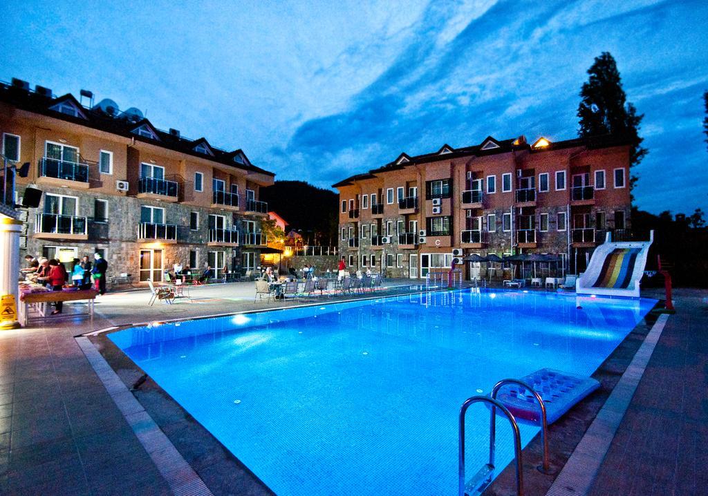 Flora Palm Resort 페티예 외부 사진