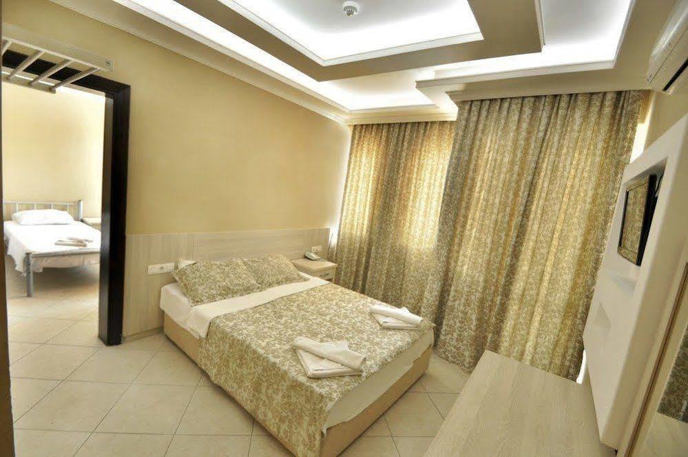 Flora Palm Resort 페티예 외부 사진